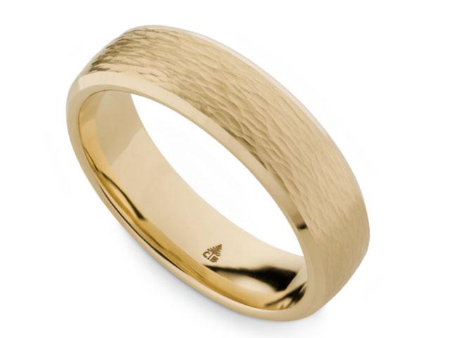 14KYG 6MM HAMMERED CENTER/POLISHED EDGE BAND