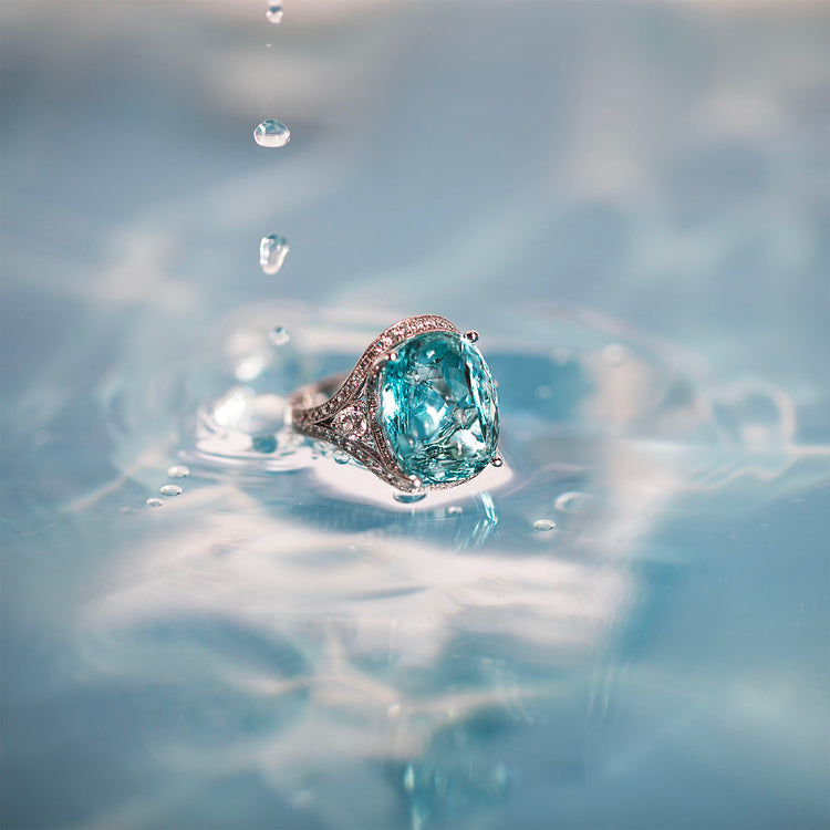 Aquamarine Cocktail Ring with Diamonds