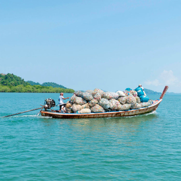 Aquis Date Upcycle (41.5mm)