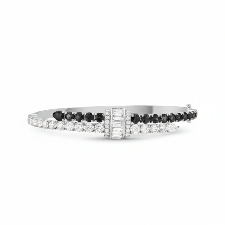 18KWG WHITE/BLACK DIAMOND SINGATURE PULL BRACELET