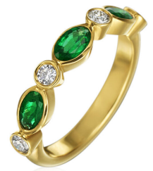 18KYG EMERALD AND DIAMOND MARBELLA RING