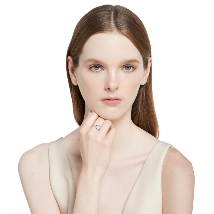 Horsebit 18K White Gold Diamond Ring